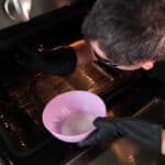 How to Clean Oven with Vinegar