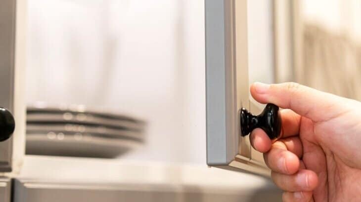How To Adjust Kitchen Cabinet Doors - Problem-3-Cabinet-Door-That-Doesn't-Close-Properly