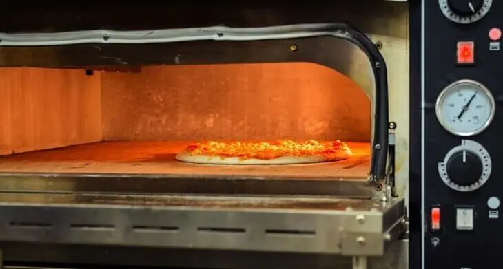 Frozen-Pizza-Oven-Temperature-Cooking-At-Ease