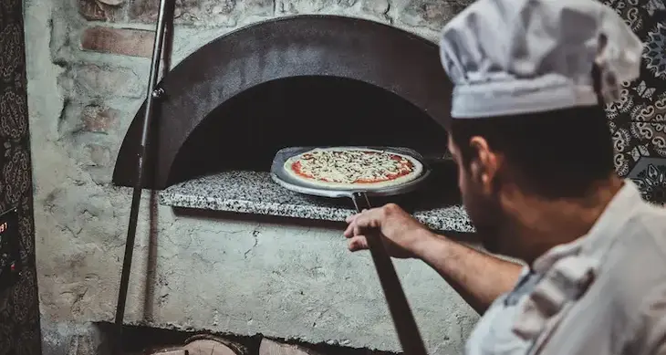 How-To-Use-Wood-Fired-Pizza-Ovens-UK