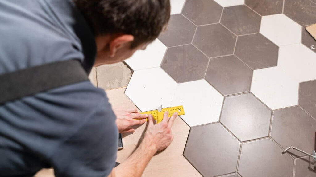 Do-you-lay-flooring-before-fitting-a-kitchen